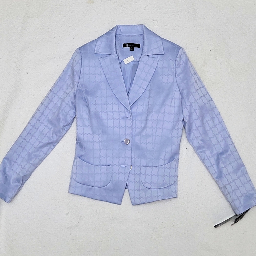 Larry Levin suit. 2 piece jacket and skirt. Blue,size 8. New